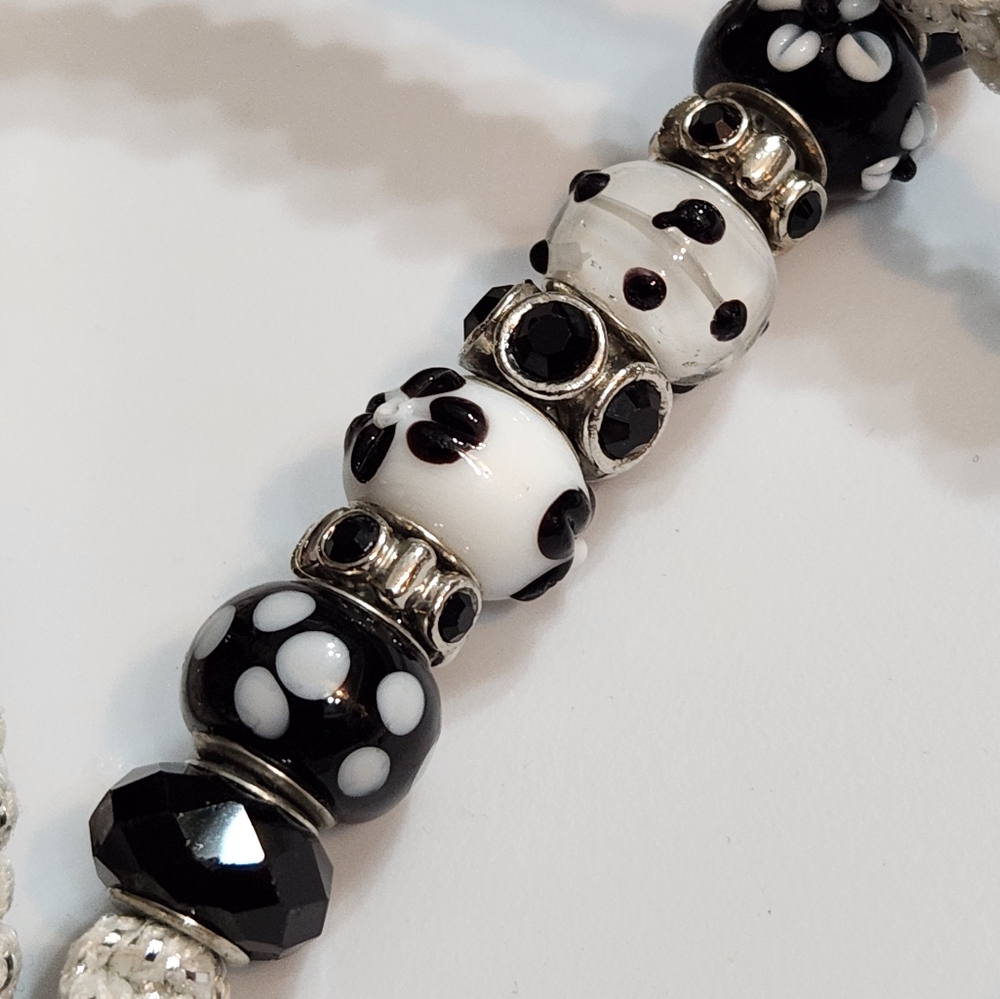 Pet Leash With Bead Accent